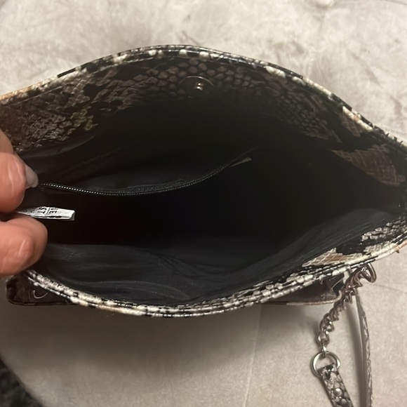 nine west snakeskin bag, convertible. Crossbody strap, and wristlet strap. - Picture 8 of 14